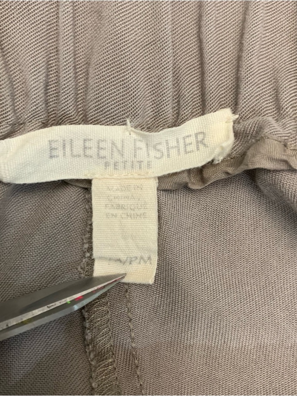 Eileen Fisher silky pleated pants - Picture 6 of 6